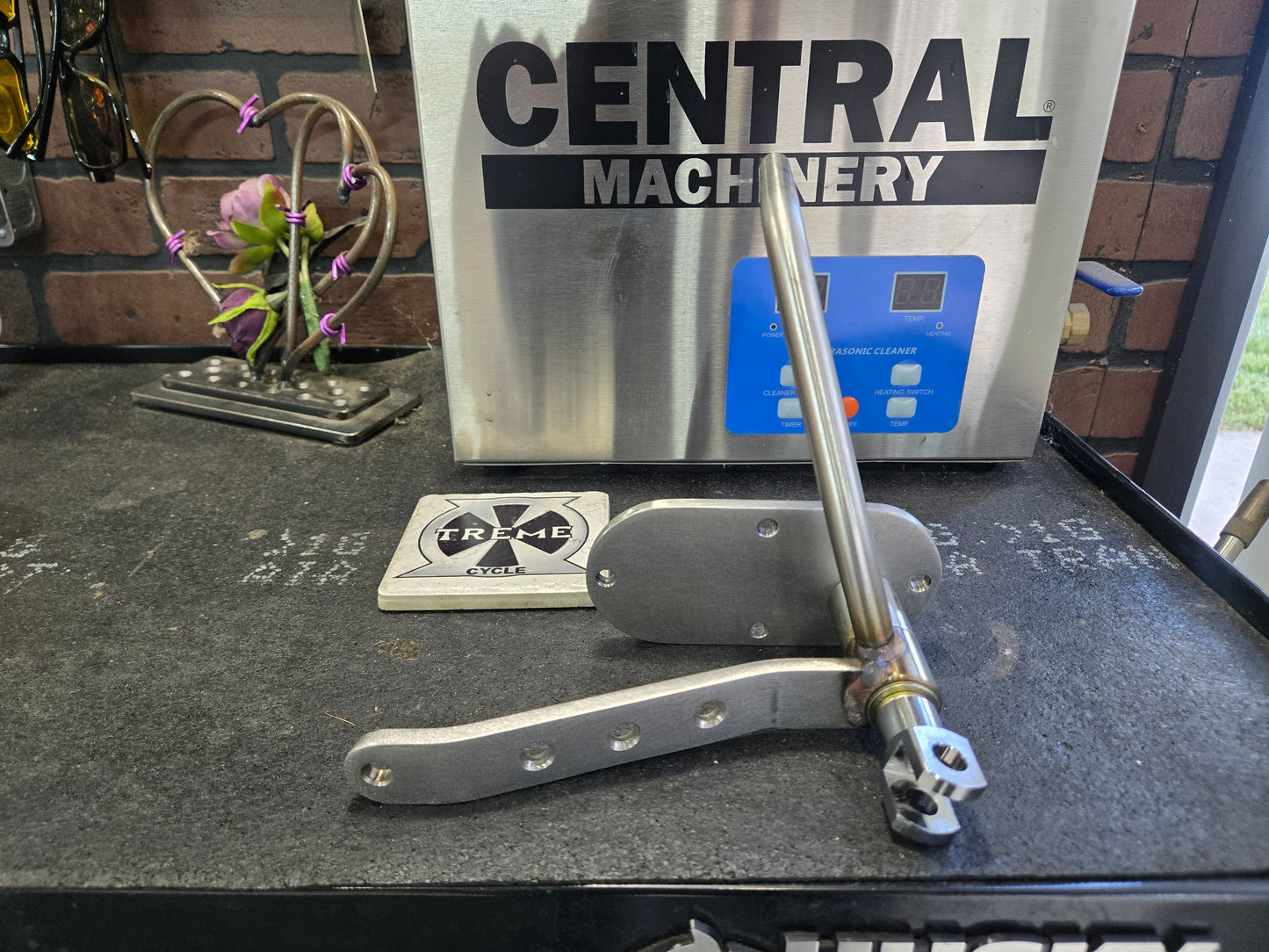 Stainless steel Mid controls for all big twins with 5 or 6  speed trans with oval inspection primary cover.