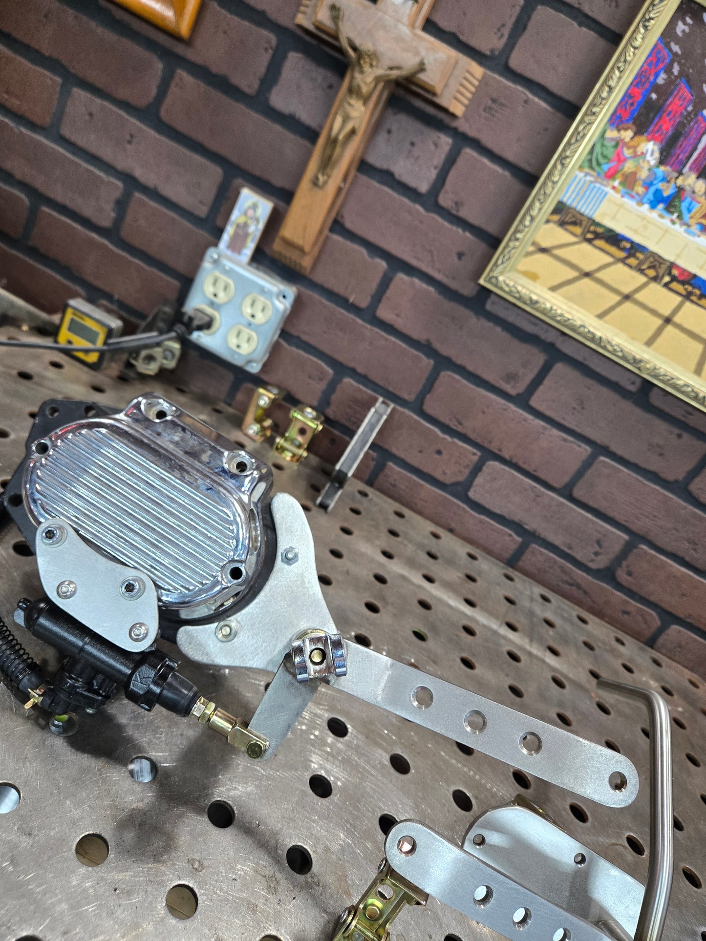 Stainless steel Mid controls for all big twins with 5 or 6  speed trans with oval inspection primary cover.