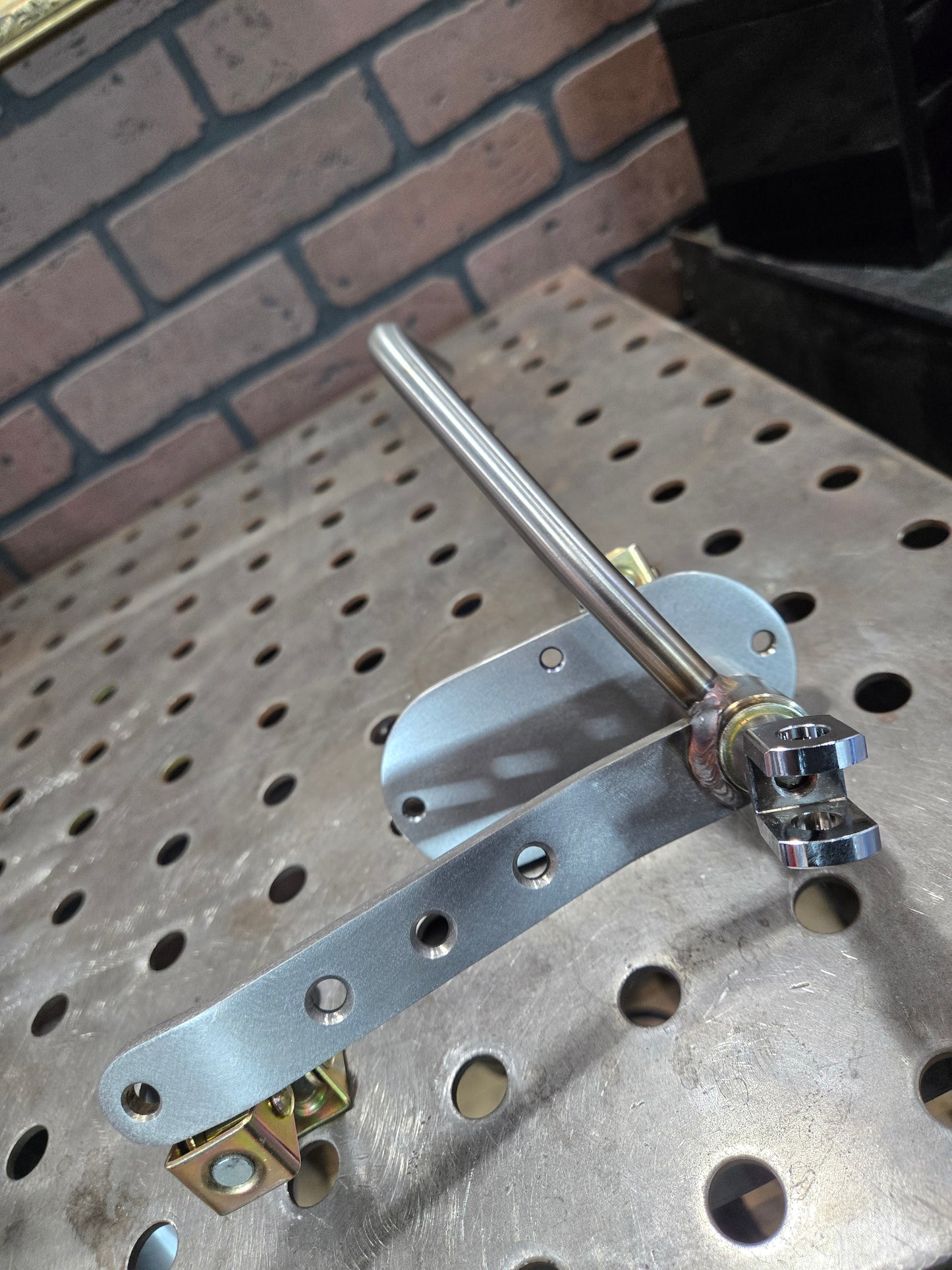 Stainless steel Mid controls for all big twins with 5 or 6  speed trans with oval inspection primary cover.